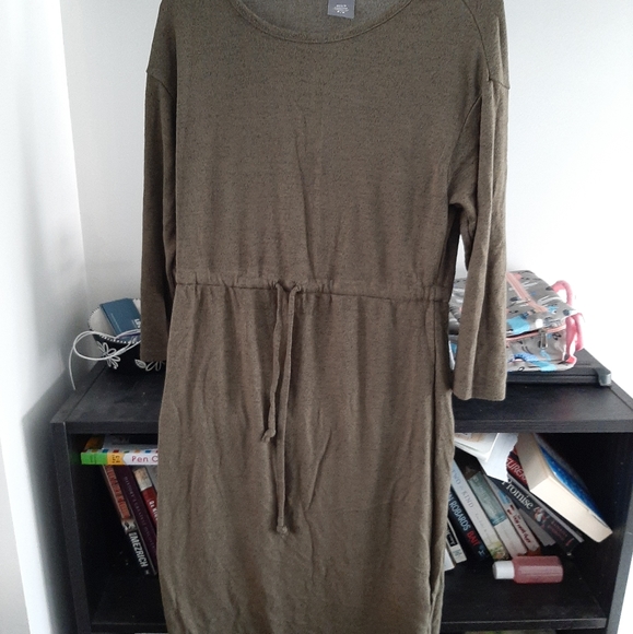 Euc worn once super soft 3/4 sleeve - Picture 1 of 3